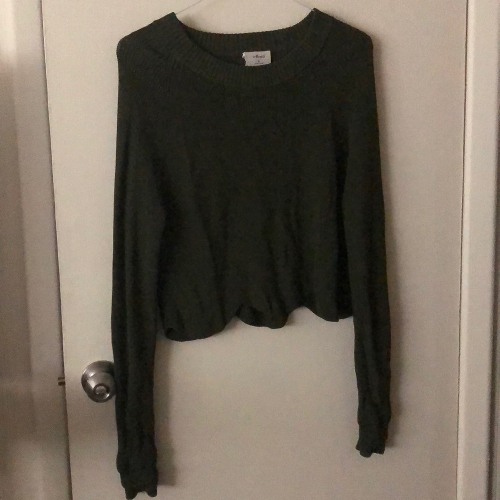 Beautiful olive green sweater